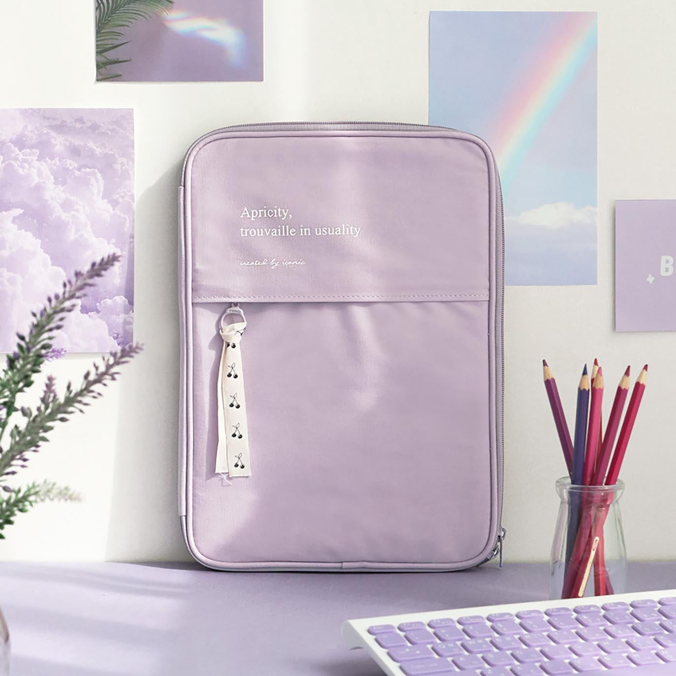 Funda icónica para iPad de 11 pulgadas en color lavanda