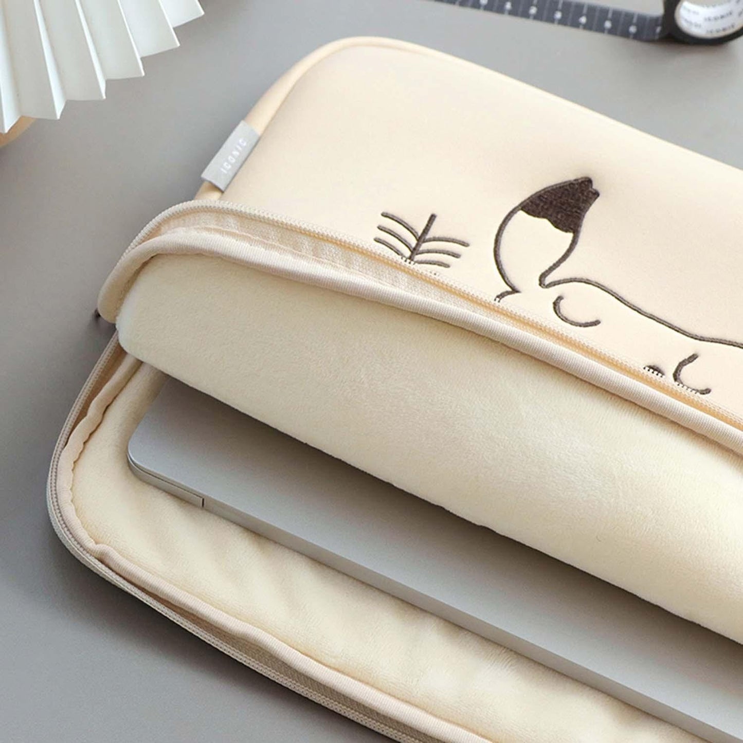 Iconic Coco IPad Pouch 11"