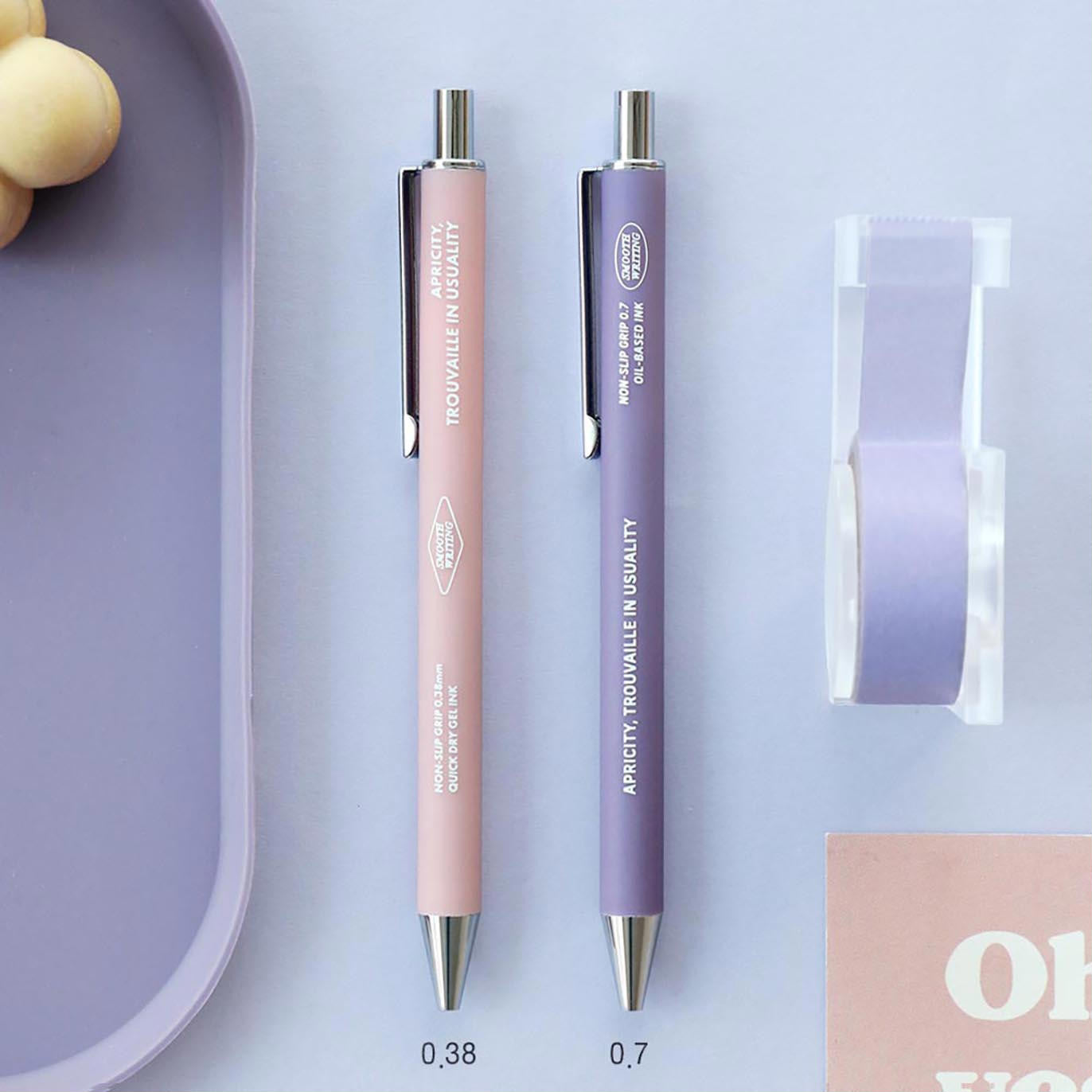 smooth gel pen pink color ICONIC detail