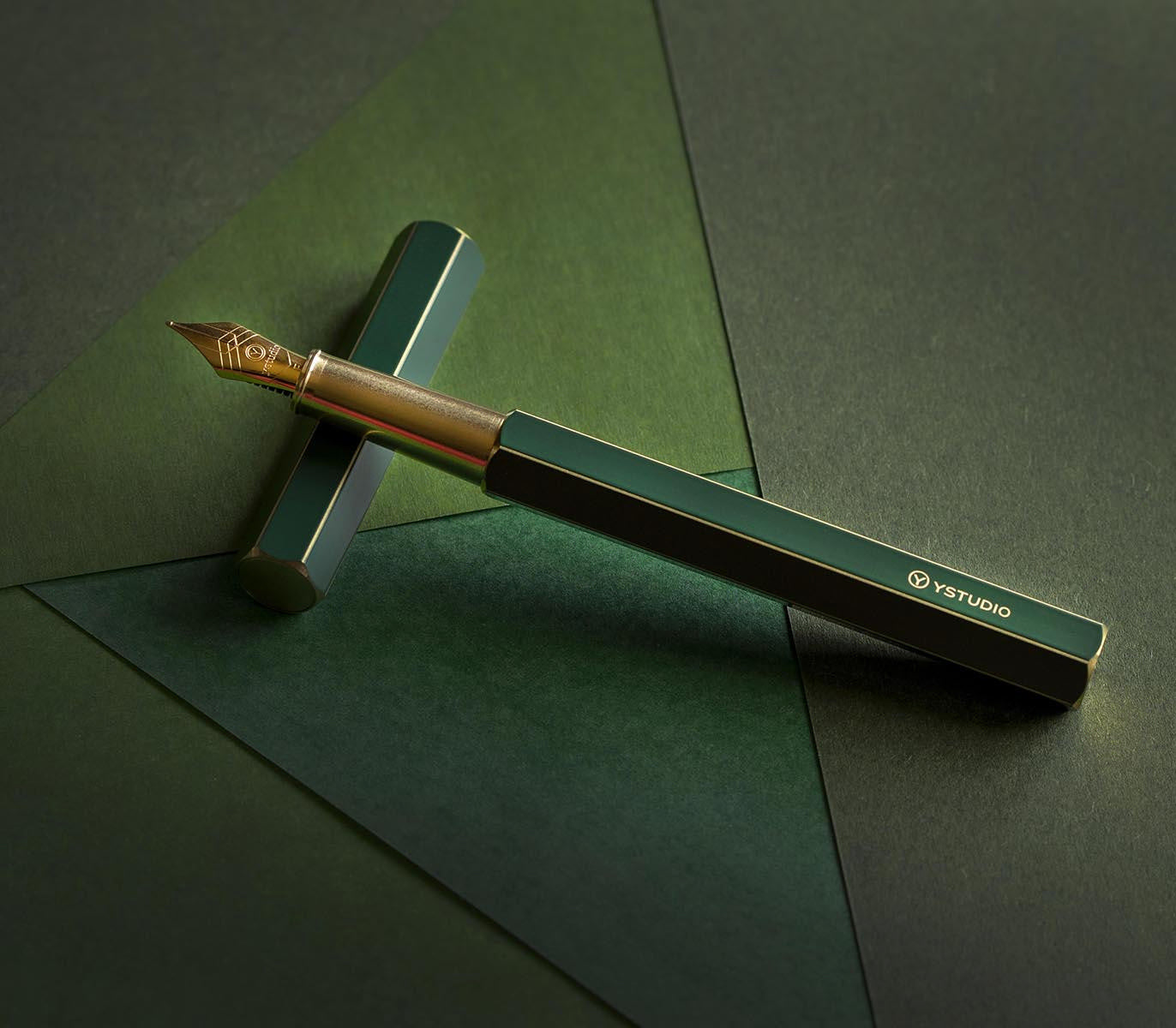 YStudio-Classic Revolve  Fountain Pen green- M nib detail -kiku-desing