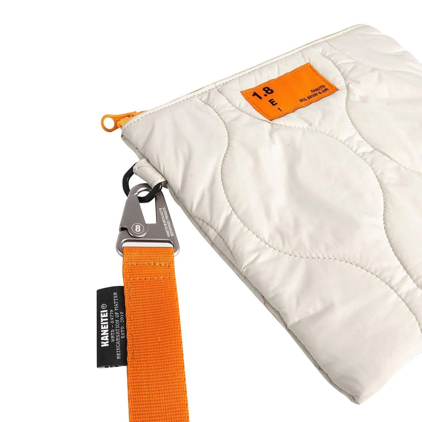 QUILTED FLAT POUCH M IVORY